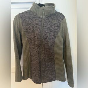 North face sweater